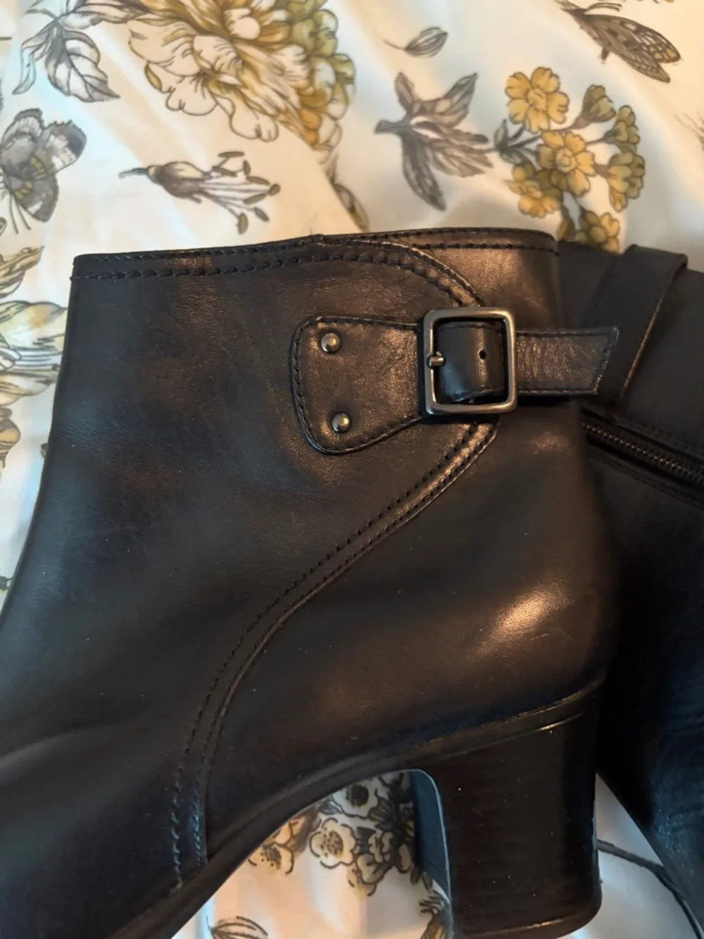 Clarks Black‎ Leather Ankle Booties with Side Zip